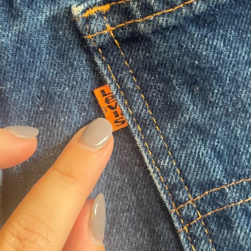 Levi’s Orange Tab Dark Wash Cut Off Shorts - Picture 5 of 11